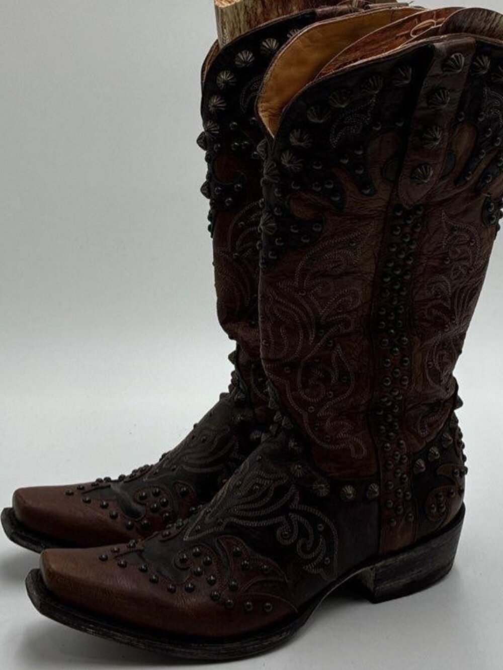 Old Gringo Raelene Boots Studded everywhere, Brown to dark brown, snip toe sz8.5 - Picture 2 of 9